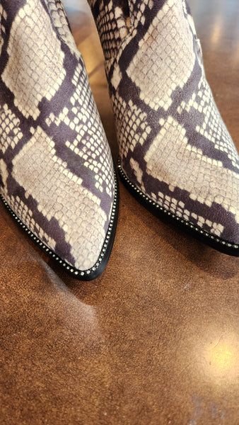 Steve Madden stretch ankle boot