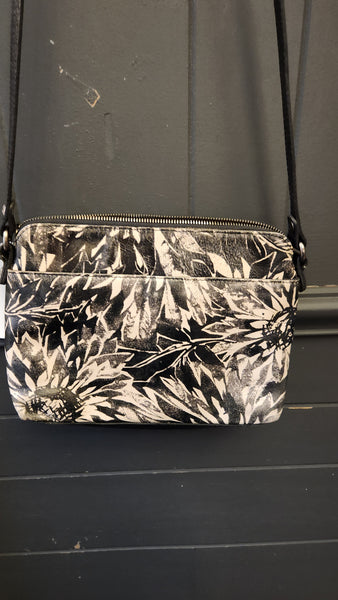 Patricia Nash Cross Body Black and White Leather Print Purse
