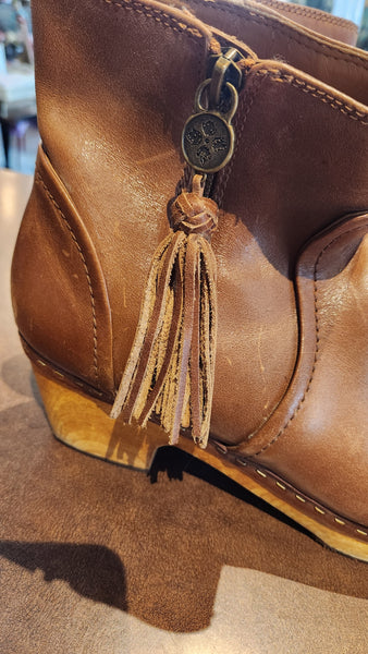 Merrell Brown Tan Leather Boots