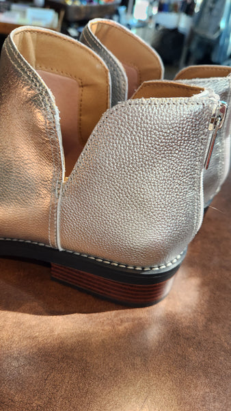 Lands End Leather Metallic Silver Ankle Boots