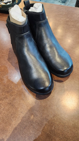 Taos Black Leather Ankle Boots