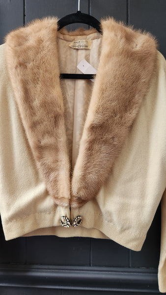 VINTAGE AUTHENTIC REGALIA FURS BEIGE CASHMERE MINK COLLAR CARDIGAN