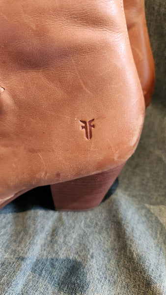 VINCE CAMUTO Tortilla Suede Ankle Boots