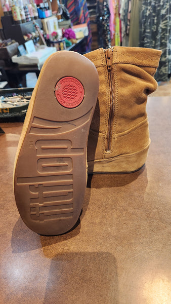 FitFlop Brown Tan Suede Boots