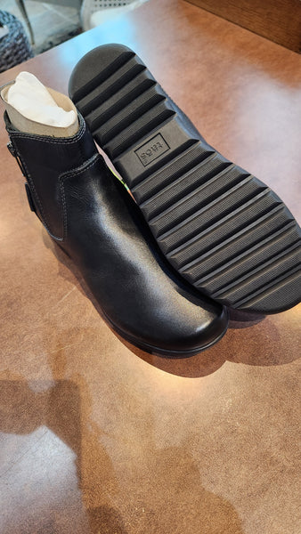 Taos Black Leather Ankle Boots