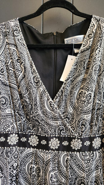 Jessica Howard Black and White Sleeveless Dress