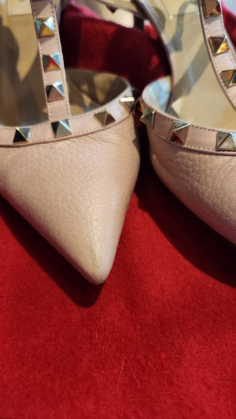 Valentino Garavani Rockstud Patent Leather Pumps in Pink