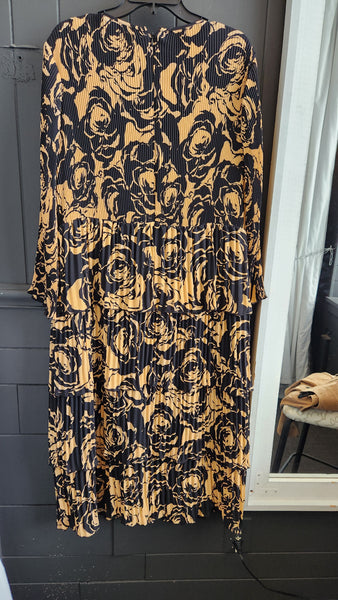 Black Label Chico's Long Sleeved Pleated and Tiered Dress