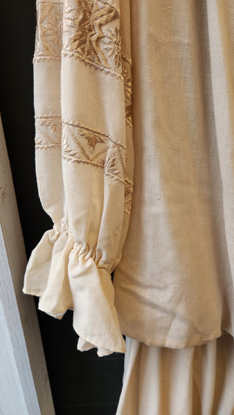 Vintage Betty Hanson Woven Embroidered Top with puff sleeves