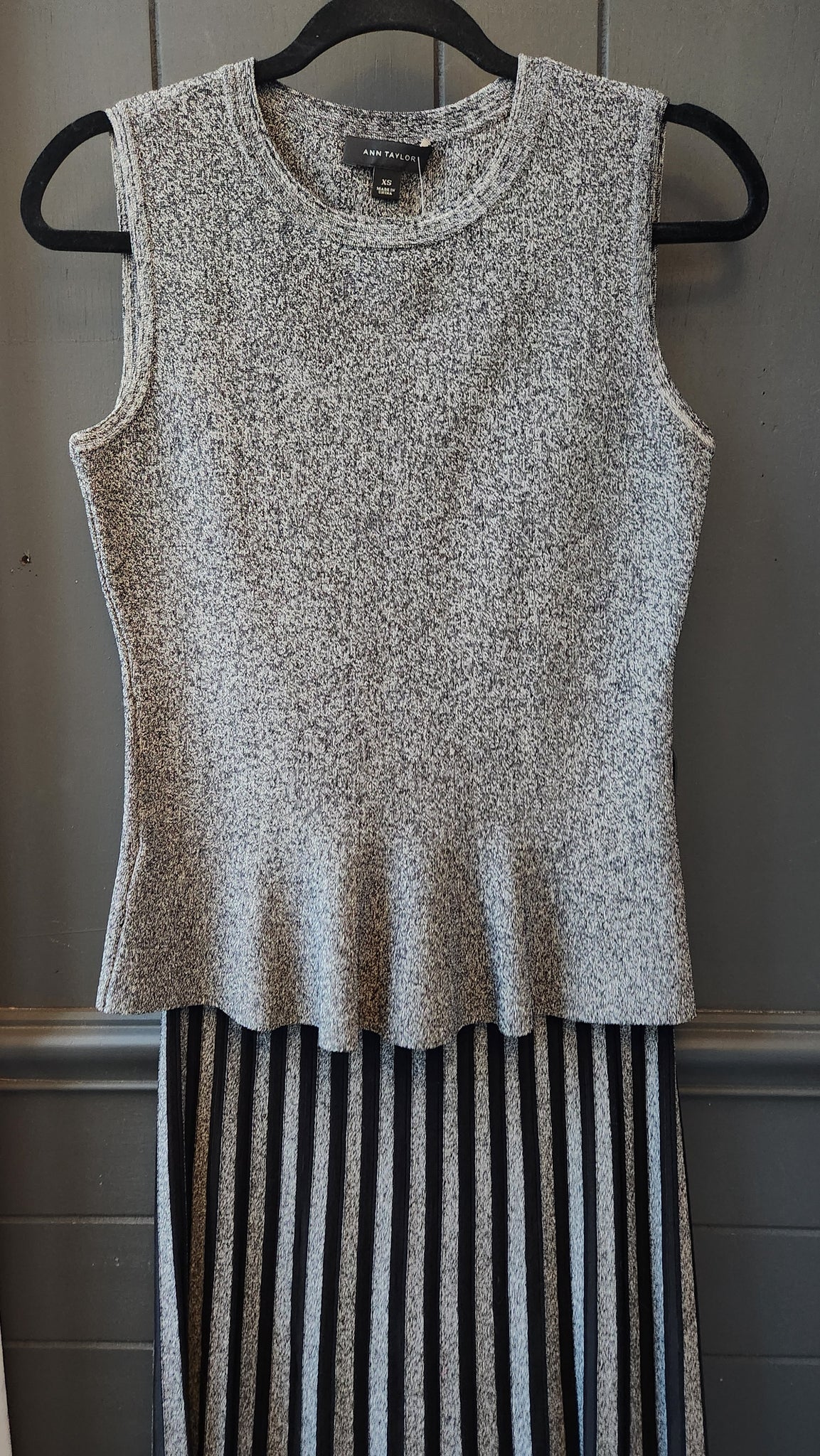 Ann Taylor Sleeveless Knit top