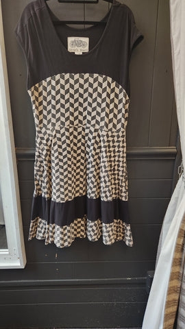 Effie's Heart Cap sleeve Geometric Print Dress