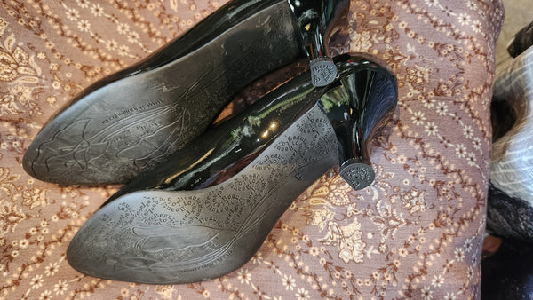 Beautifeel Metallic Black Patent Leather Pumps