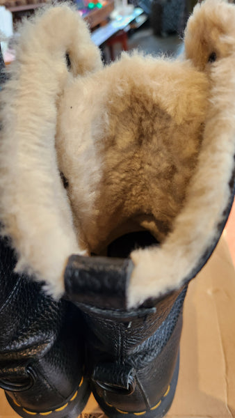 Dr. Marten’s Amilita Aunt Sally Black Leather Faux Fur Lined Boot.