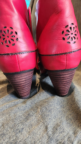 L'Artiste Red Leather Ankle Boots