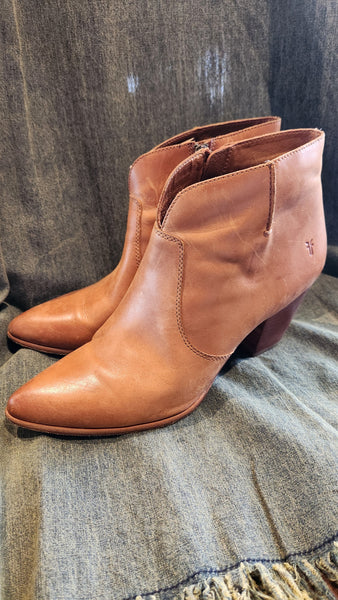 Frye Jennifer Ankle Boots Brown Leather Ankle Bootie