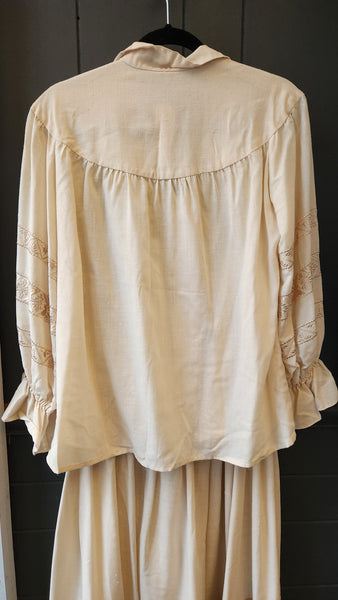 Vintage Betty Hanson Woven Embroidered Top with puff sleeves