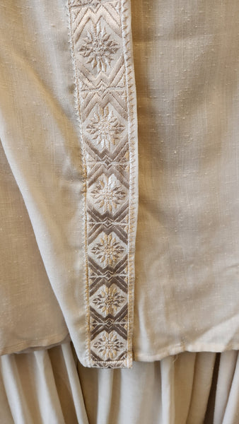 Vintage Betty Hanson Woven Embroidered Top with puff sleeves