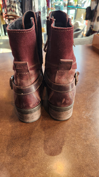 Taos Crave Boots