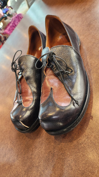 Cydwoq Two Tone Black and Brown Leather Shoes