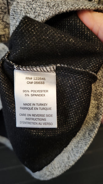 Kozan Short Sleeve Cowl Neck City Print Gray Sweater/Top